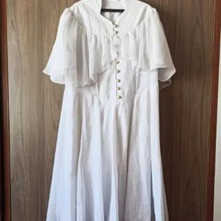 پیراهن سفید