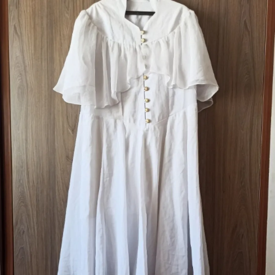 پیراهن سفید