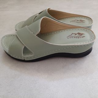 صندل زنانه مدل اورست