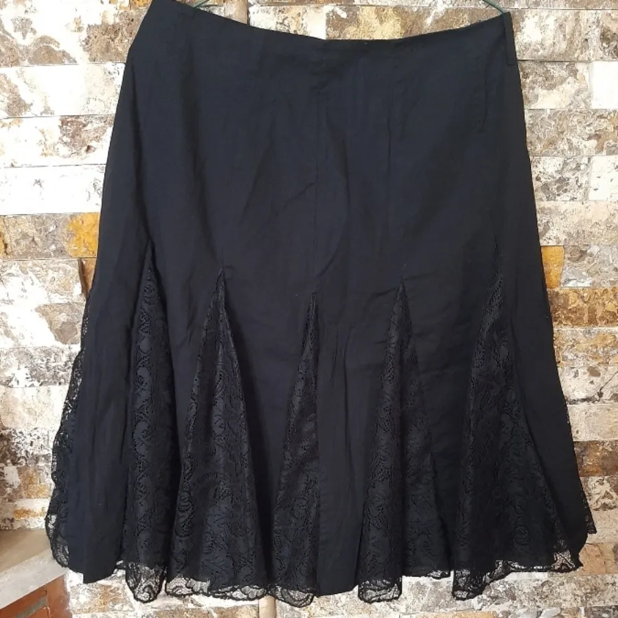 دامن ترک دار