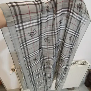 دستمال گردن/روسری قرتی