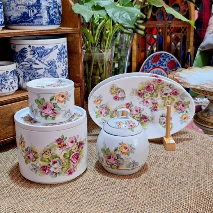 وسایل رنگی رنگی