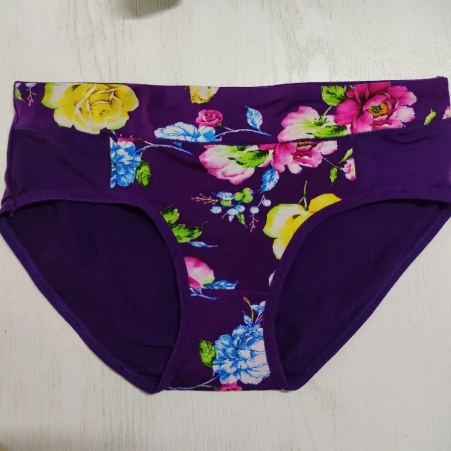 لباس زیر زنانه