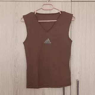 تاپ ورزشی آدیداس