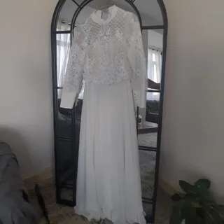 لباس عقد