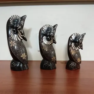 مجسمه چوبی