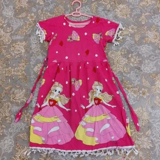 لباس بچگانه