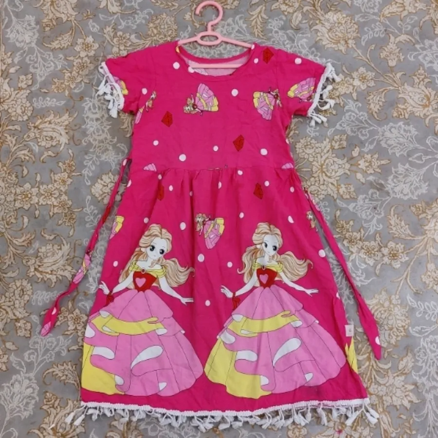 لباس بچگانه