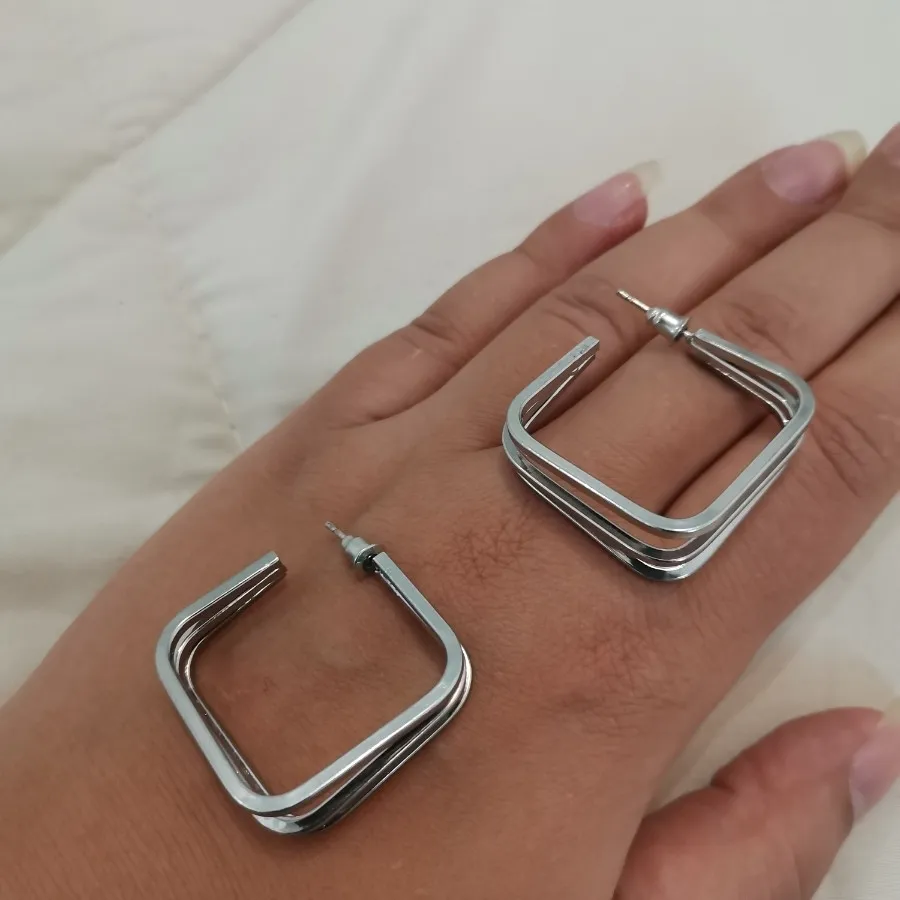 گوشواره مکعبی نقره ای