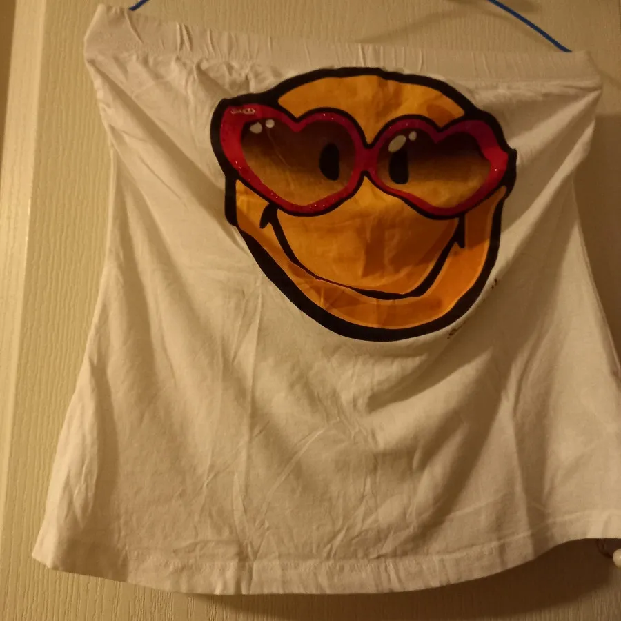 تاپ نخی ایموجی خارجی