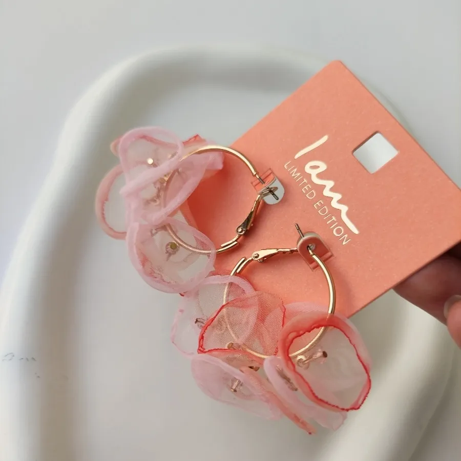 گوشواره شکوفه توری آلمانی