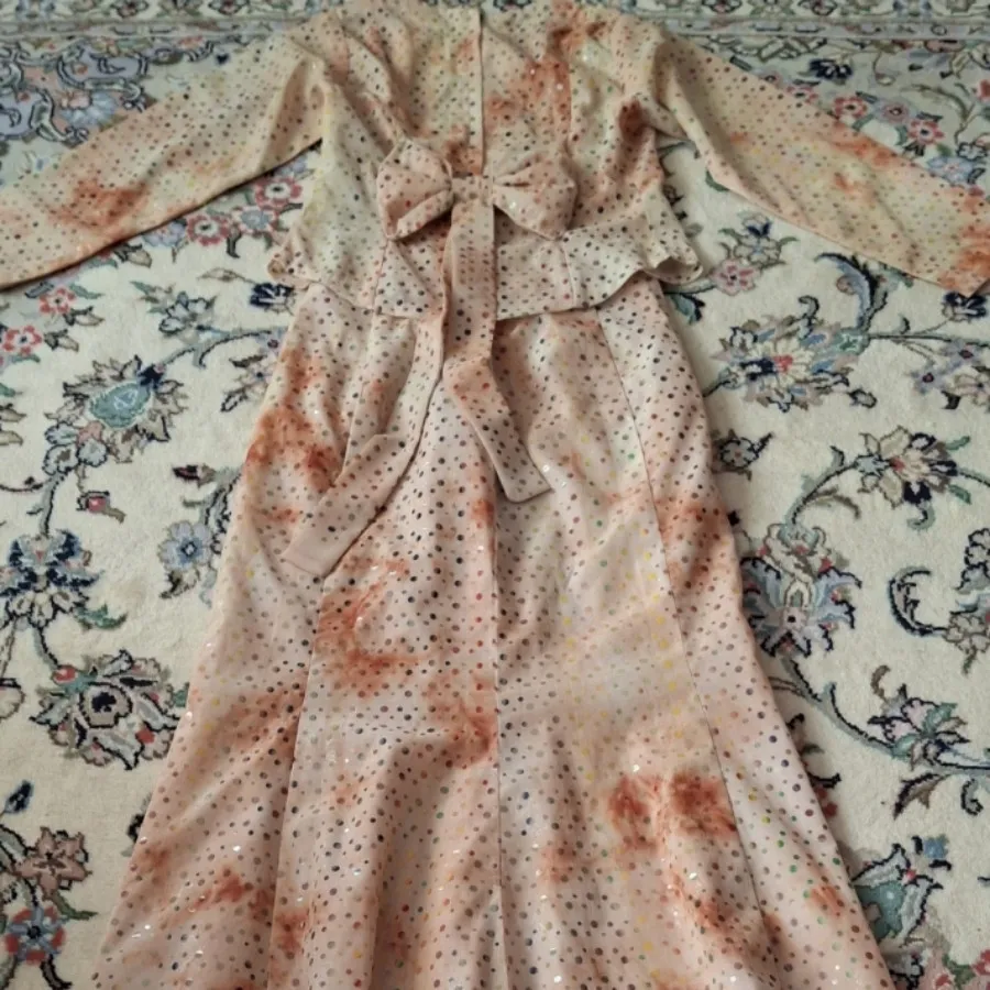 بلوز و دامن