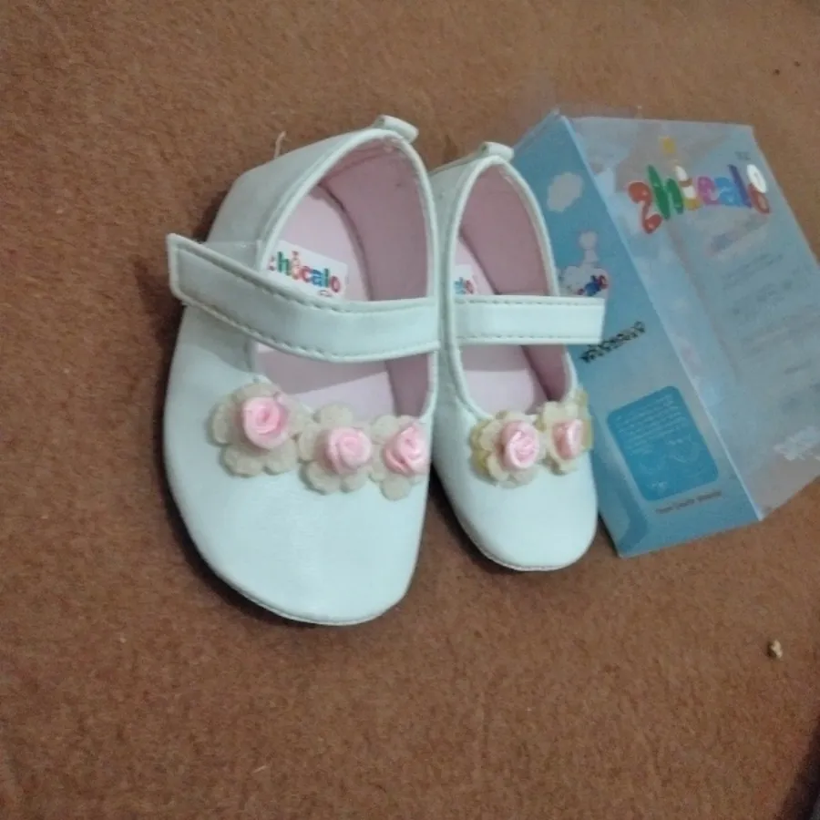 پاپوش نوزادی