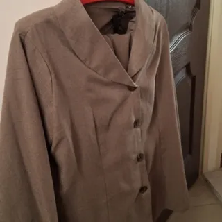 کت و دامن بلند