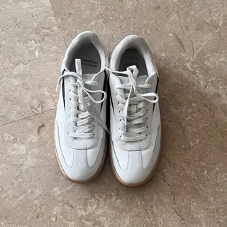 کتونی برشکا