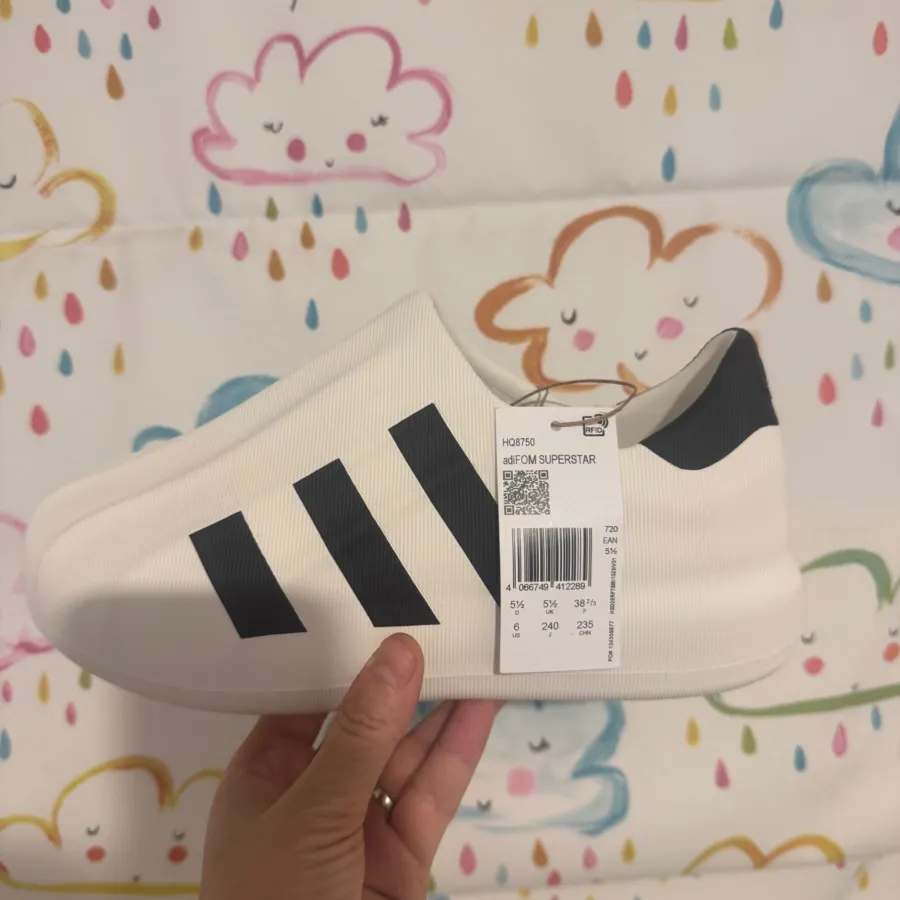 آدیداس اوریجینال adifom