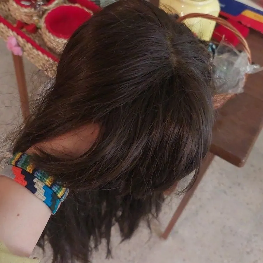 پوستیژ جلو چتری شبیه مو