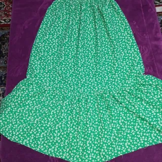 دامن پایین چین دار