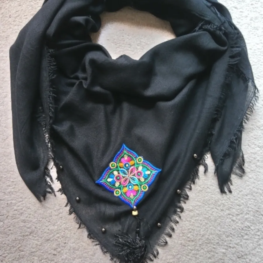 روسری نخی قواره دار