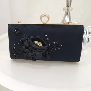 کیف مشکی  روباندوزی