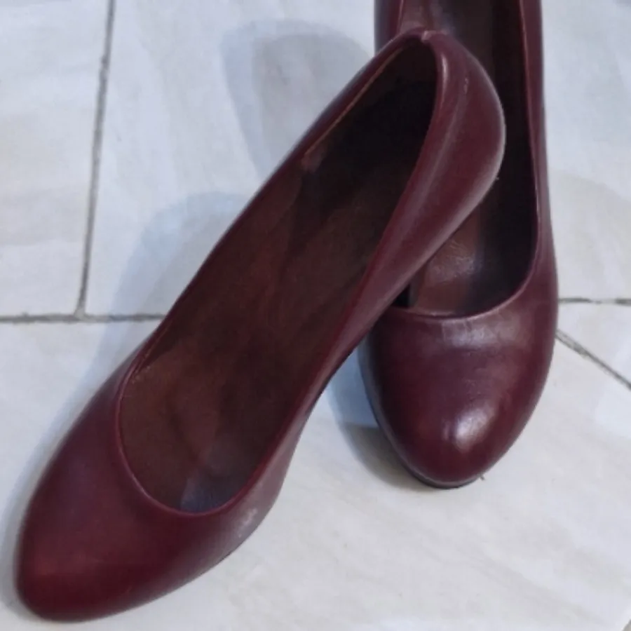 کفش چرم زرشکی سایز 37