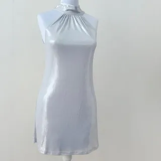 پیراهن نقره ای