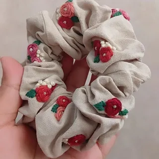 اسکرانچی گل دوزی