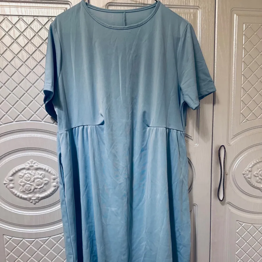 پیراهن آبی روشن