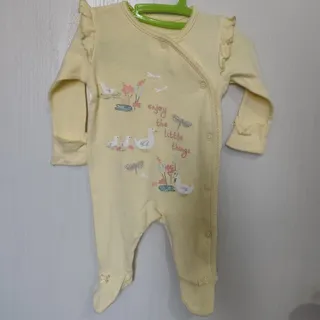 سرهمی نوزادی با کلاه