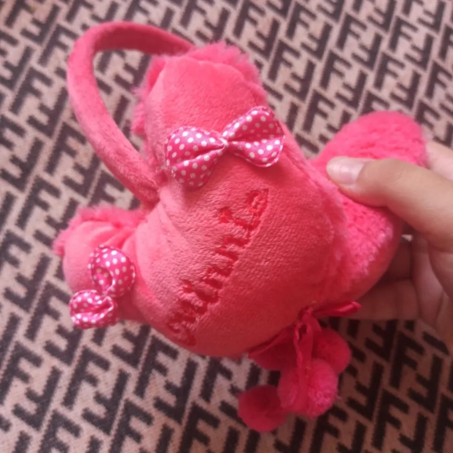 گوش گیر عروسکی