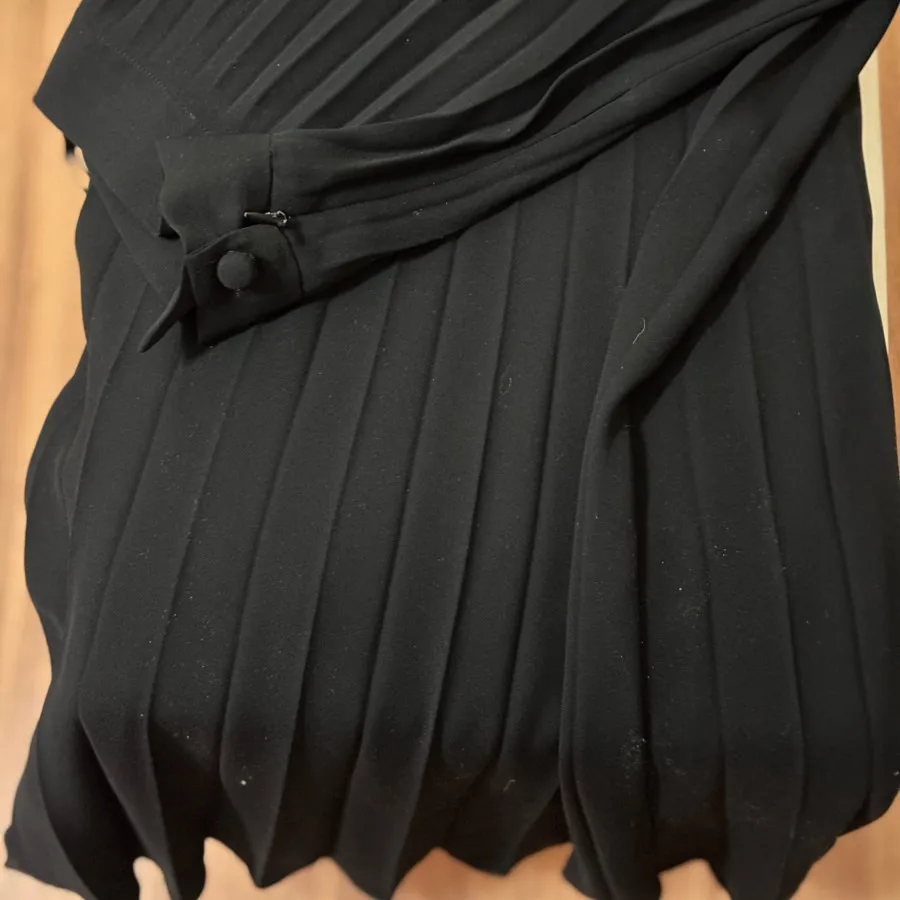 دامن مشکی پلیسه