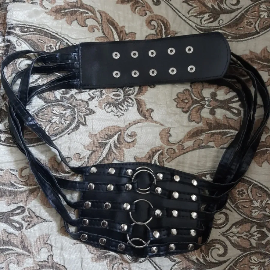 کمر بند زیبا وکار شده