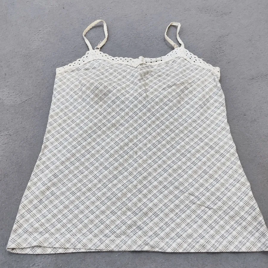 تاپ سوتین دار