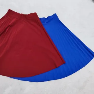 دامن پلیسه ای