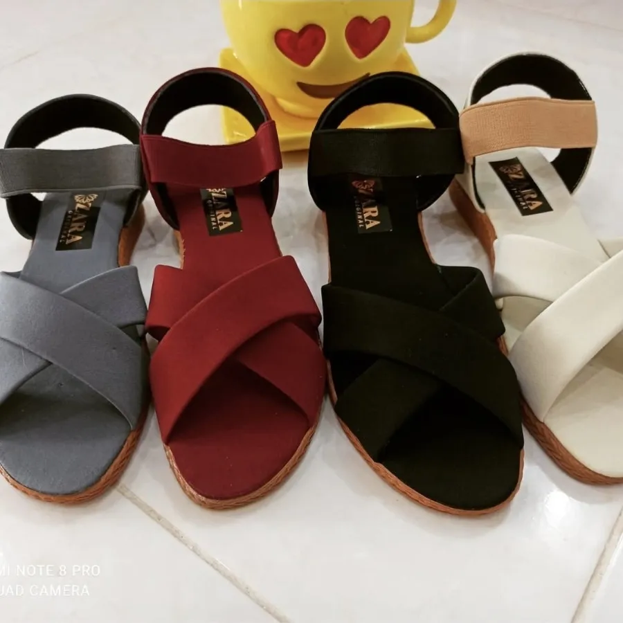 صندل و کفش راحتی