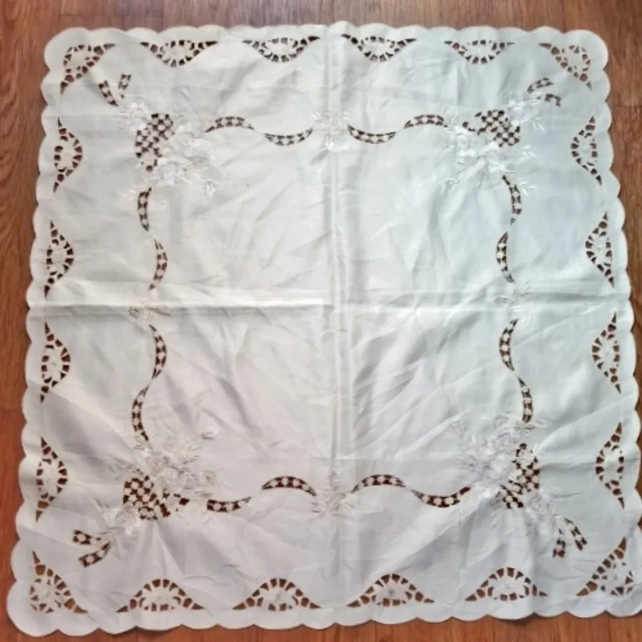 رومیزی ساتن خامه دوزی