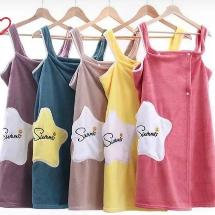 حوله دکلته زنانه