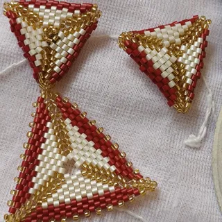 گوشواره میوکی مثلثی