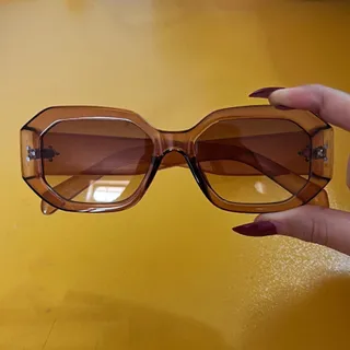 عینک افتابی پرادا