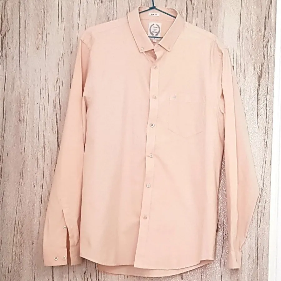 پیراهن مردانه