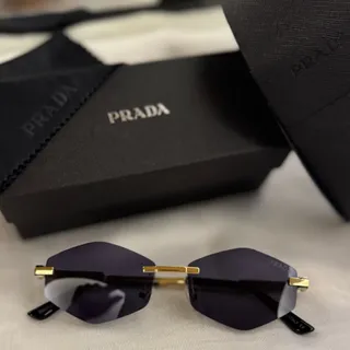 عینک پرادا