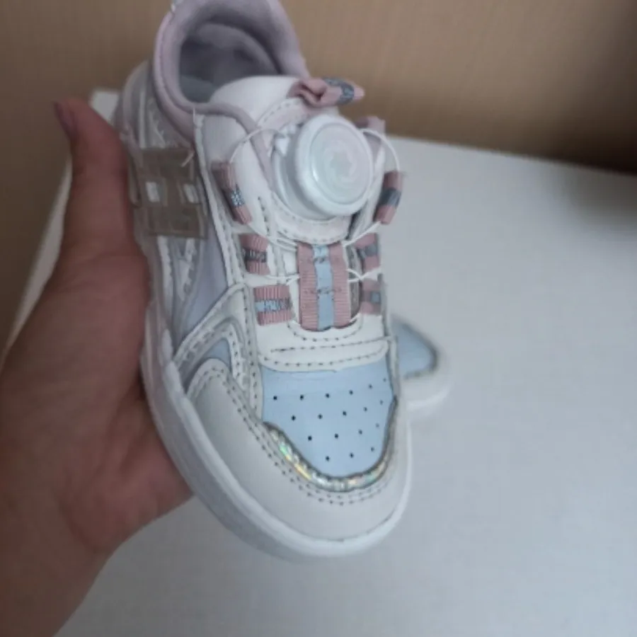 کتونی بچگانه