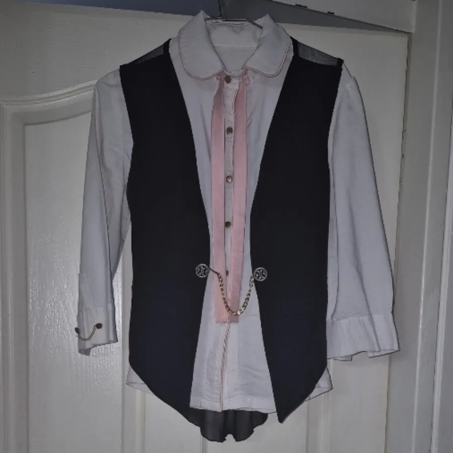 شومیز و جلیقه