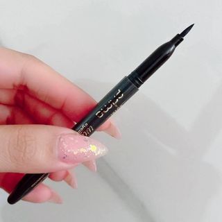 خط چشم ماژیکی ضد حساسیت