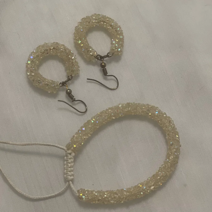 ست دستبند و گوشواره