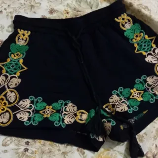 شورتک اچ اند ام