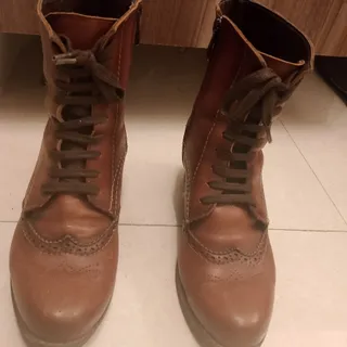 کفش چرم زنانه