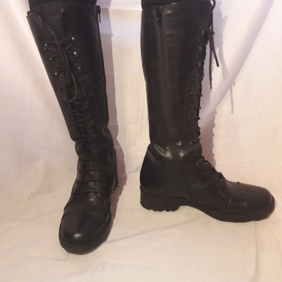 بوت  چرم بنتون