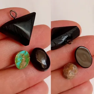 بسته انرژی شامل سه سنگ