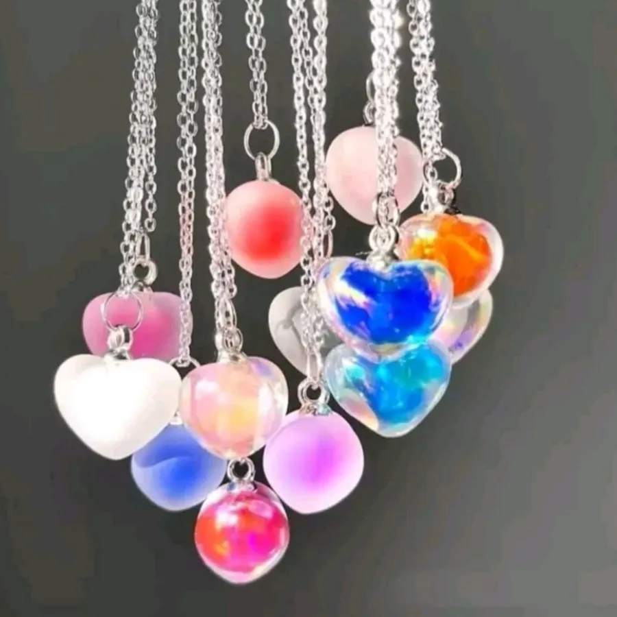 گردنبند هولوگرامی